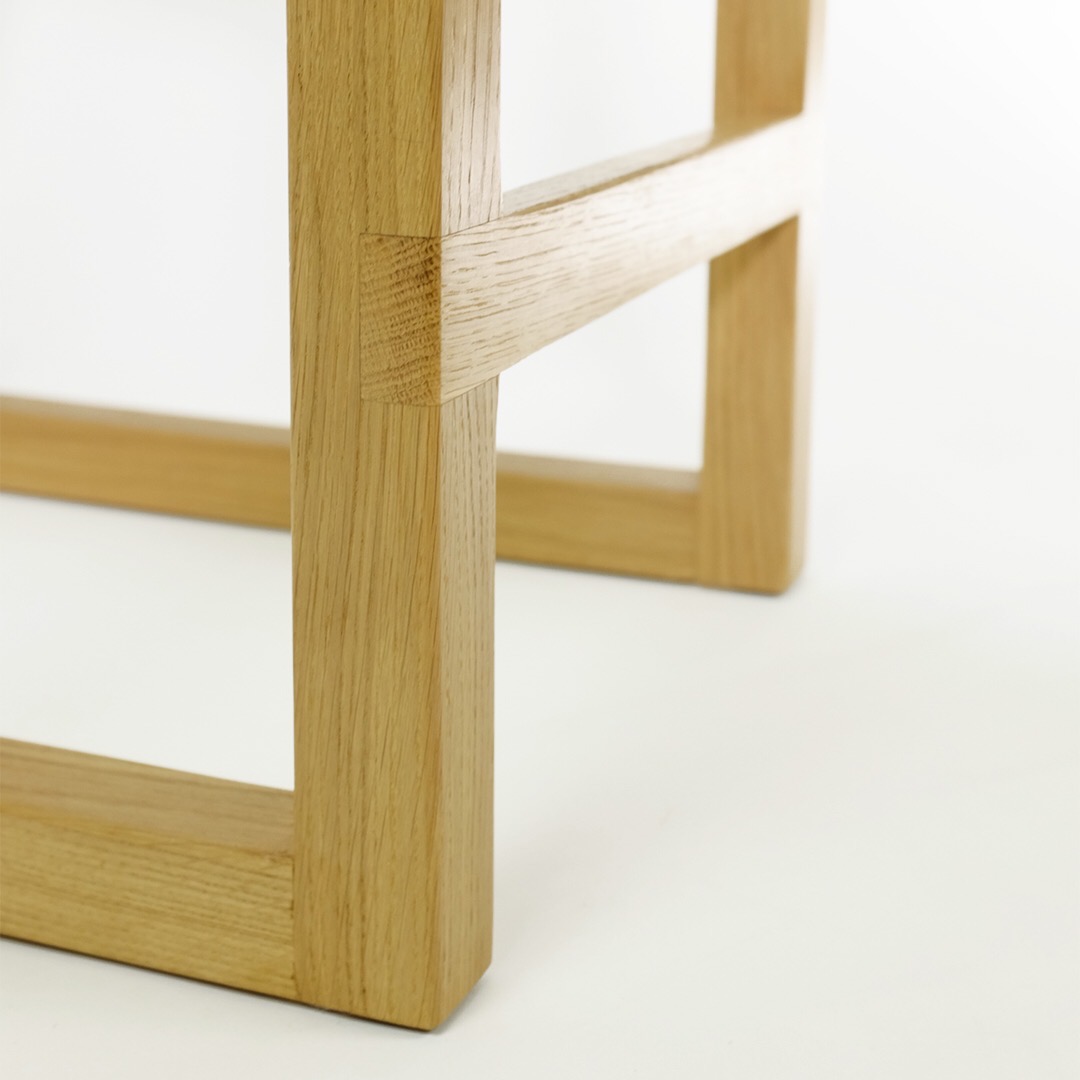 Tabouret de bar ou cuisine en bois massif, tabourets en chene massif. wood bar and kitchen stool. Landes, Pays Basque