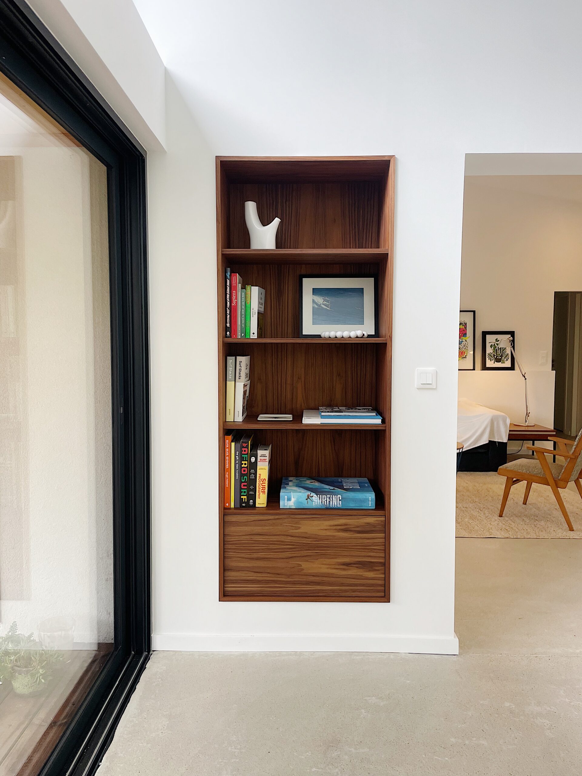 Bibliothèque en bois de noyer sur mesure, Hossegor, Seignosse, Landes Pays Basque